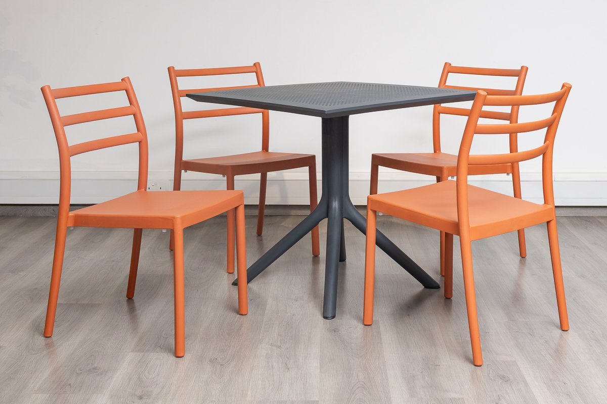 Pablo-Outdoor Dining Table + 4 Breakout Chairs