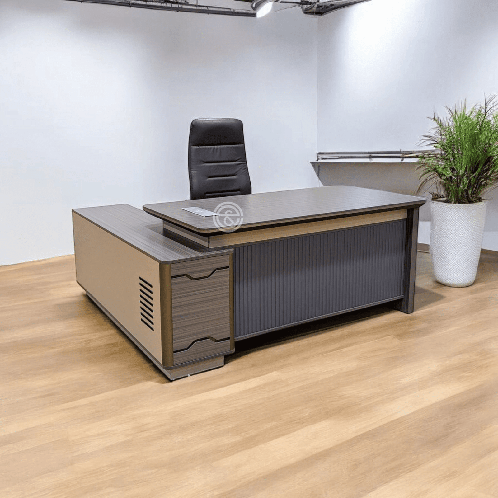 1D1870 PECKTRA Executive Desk 1.8M