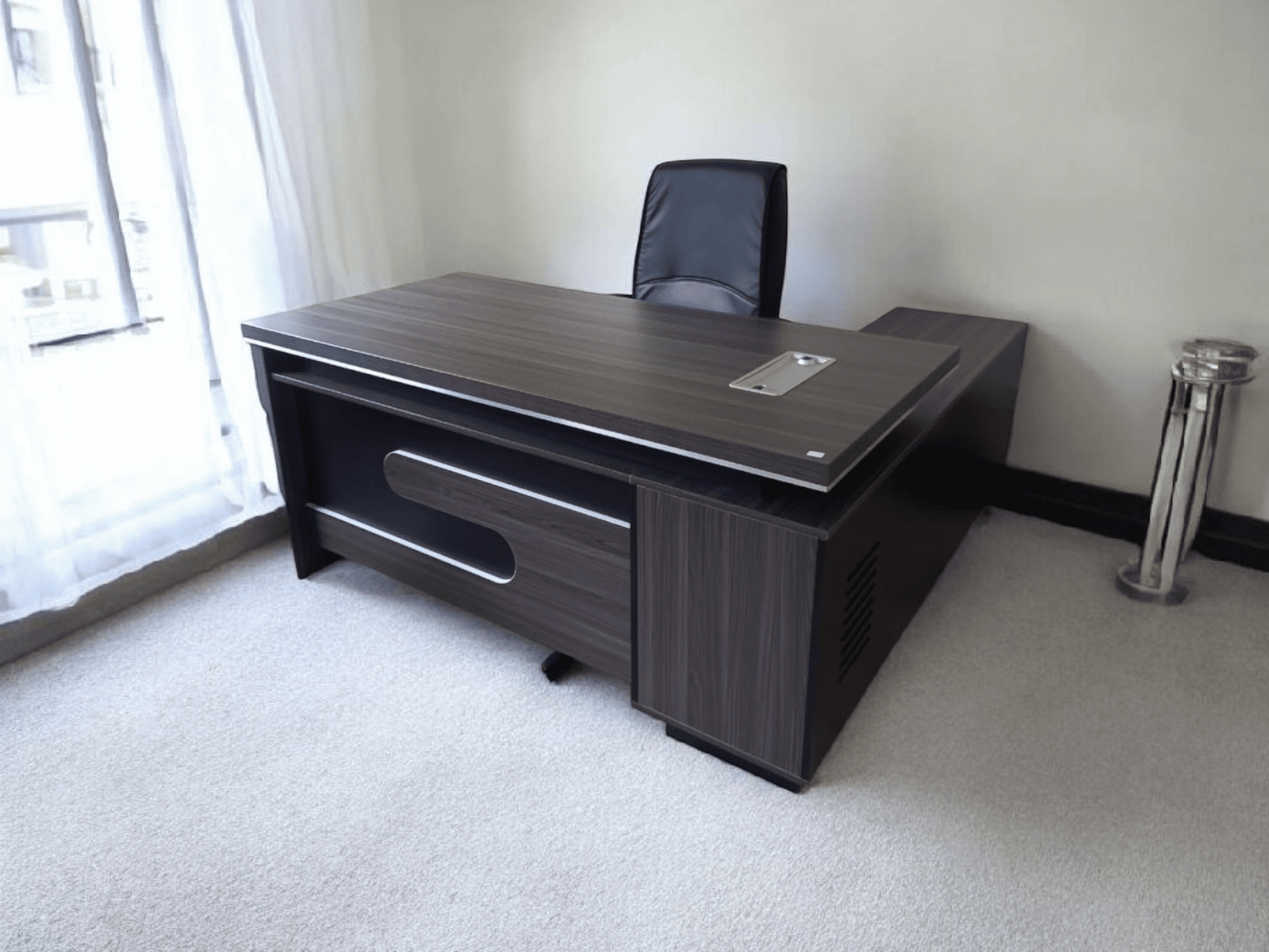 Desmo-1.6m - Executive Desk