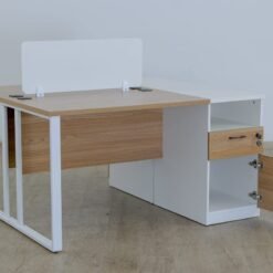 Alternative view of Platinum Pod-2 Way Workstation