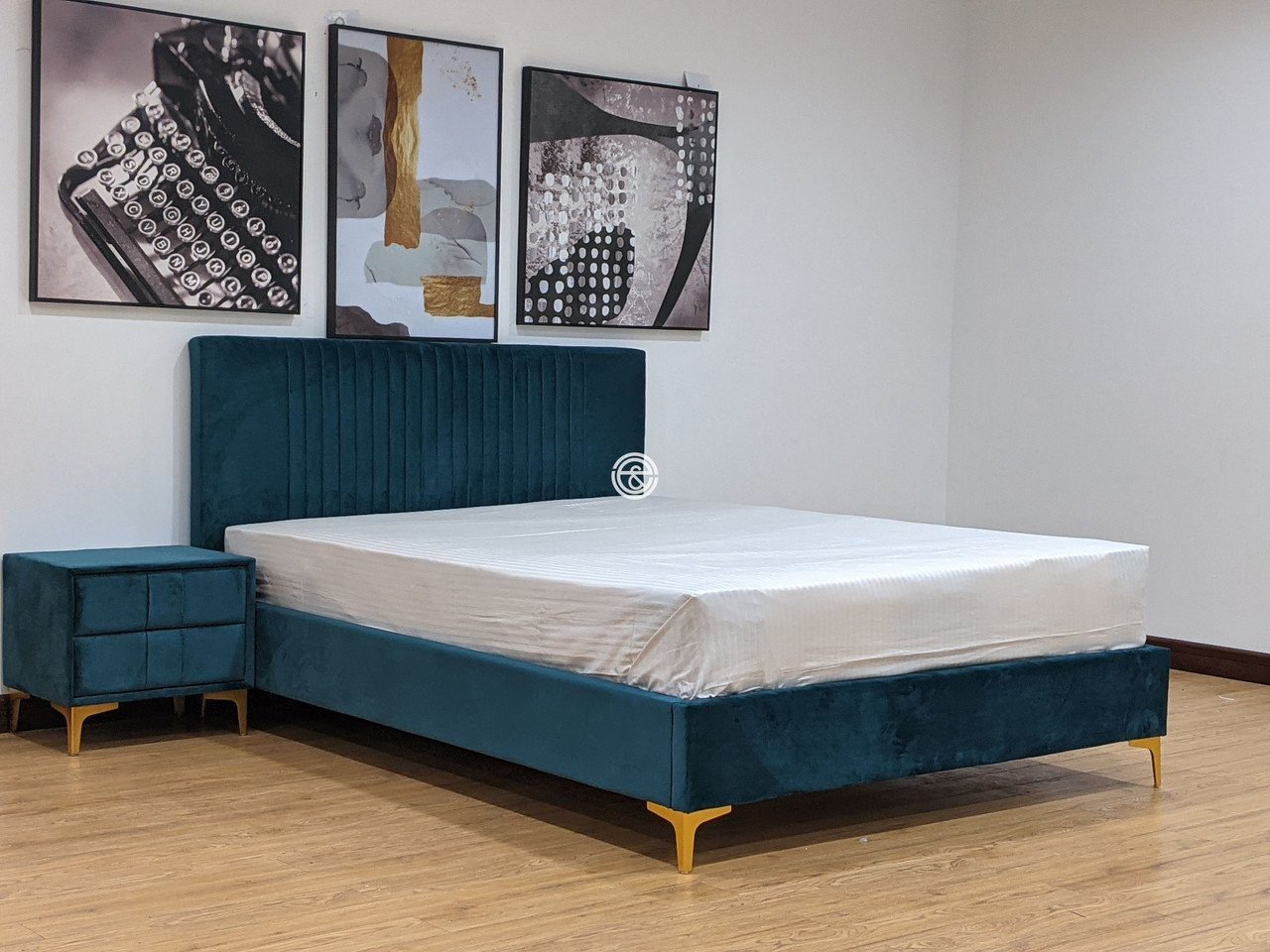Tamara King Size Bed In Green
