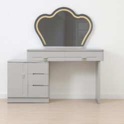 Alternative view of Immaculate Dresser Table