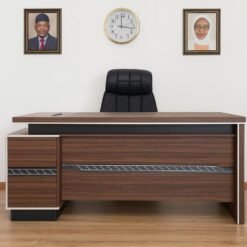 Alternative view of MOZA 1.6M Executive Desk